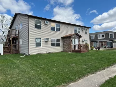 560 W Daisy Pl, Coal City, IL 60416