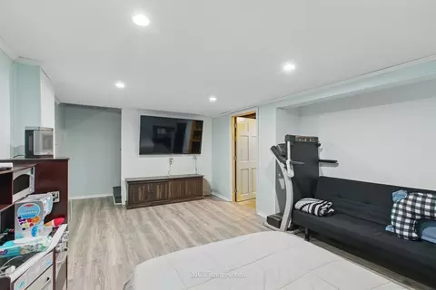 Bedroom - 1653 Valley Forge Ct #B, Wheaton, IL 60189 photo 3 of 4