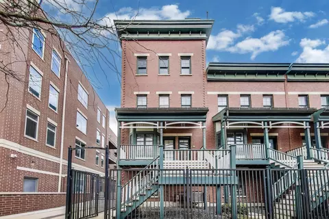 1034 W Monroe St, Chicago, IL 60607