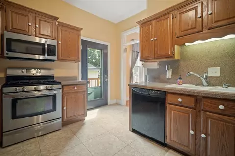 101 Elm St, Le Roy, IL 61752 photo 9