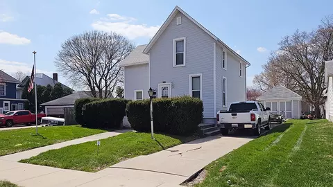 809 2nd Ave, Sterling, IL 61081 photo 2