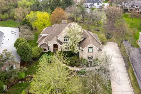 8970 Enclave Dr, Burr Ridge, IL 60527 photo 5
