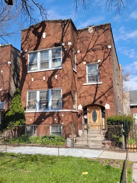 Undisclosed, Chicago, IL 60624