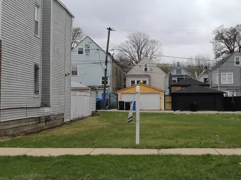 5244 S Honore St, Chicago, IL 60609