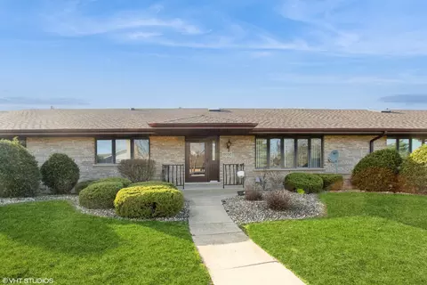 18030 Delaware Ct #100, Orland Park, IL 60467
