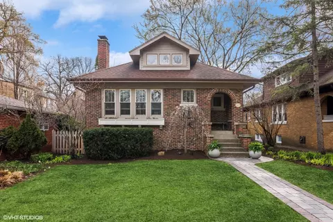 2207 Bennett Ave, Evanston, IL 60201