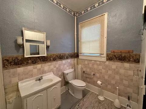 216 N Letcher St, Chenoa, IL 61726 photo 5
