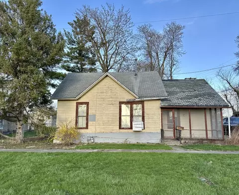216 N Letcher St, Chenoa, IL 61726