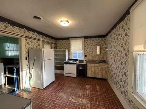216 N Letcher St, Chenoa, IL 61726 photo 7