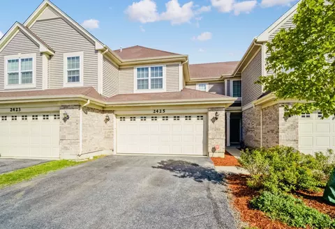 2425 Birch St, Des Plaines, IL 60018
