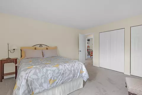 1256 Reading Ct, Wheaton, IL 60189 photo 18