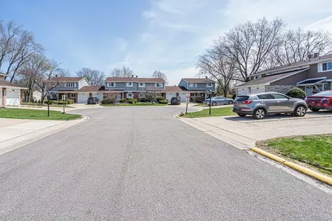 1256 Reading Ct, Wheaton, IL 60189 photo 29
