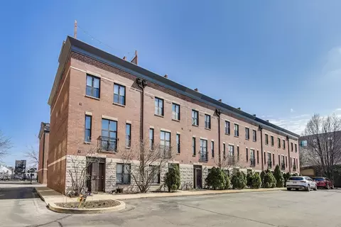1816 N Spaulding Ave #4, Chicago, IL 60647