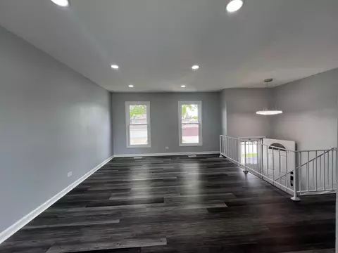1170 Singleton Dr, Roselle, IL 60172 photo 17