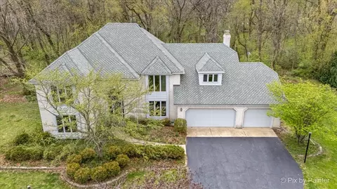43 Oak Creek Dr, Yorkville, IL 60560
