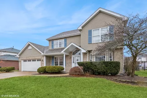 844 Spinnaker Dr, New Lenox, IL 60451