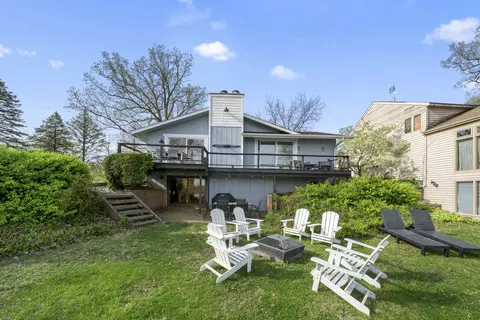 209 Oak Cv, Lake Holiday, IL 60552