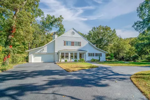 23 W638 Goodridge Ter, Roselle, IL 60172