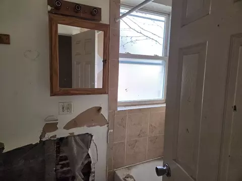 639 W 59th St, Chicago, IL 60621 photo 4