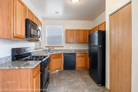 Kitchen - 2125 Union Mill Dr, Aurora, IL 60503 photo 1 of 3