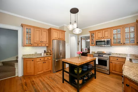 617 N West St, Wheaton, IL 60187 photo 16