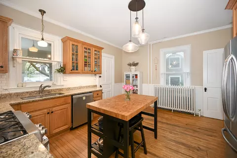617 N West St, Wheaton, IL 60187 photo 14