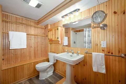 617 N West St, Wheaton, IL 60187 photo 25