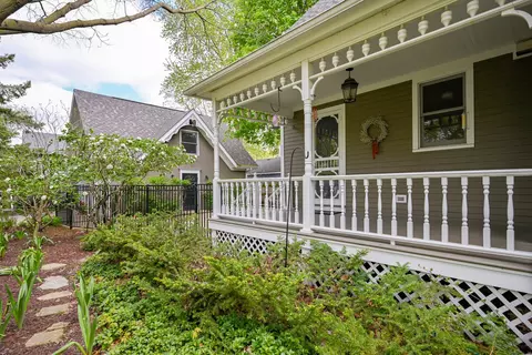 617 N West St, Wheaton, IL 60187 photo 27