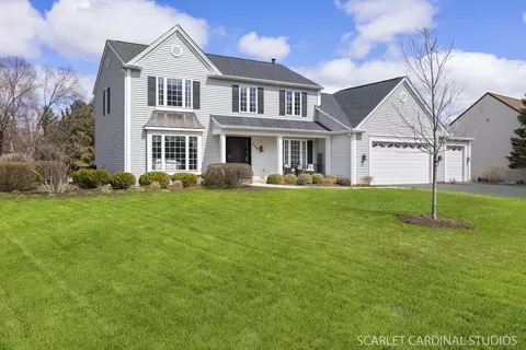 720 Pimlico Pkwy, Sleepy Hollow, IL 60118
