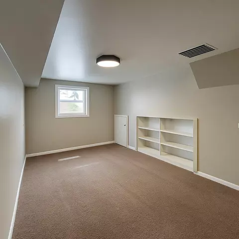 5660 Dover Rd, Oak Forest, IL 60452 photo 18
