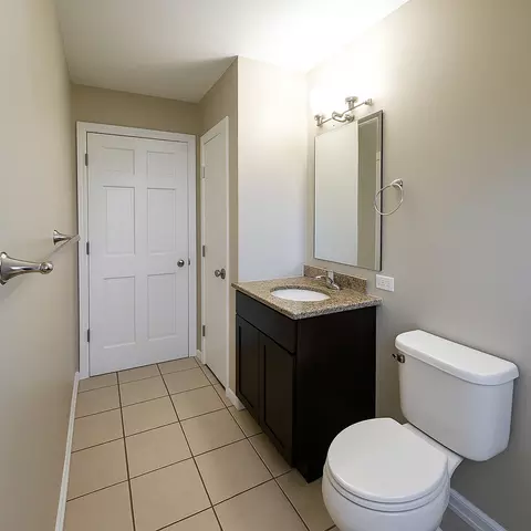 5660 Dover Rd, Oak Forest, IL 60452 photo 10