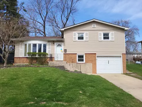 5660 Dover Rd, Oak Forest, IL 60452