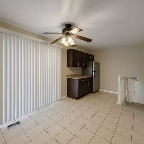 5660 Dover Rd, Oak Forest, IL 60452 photo 6