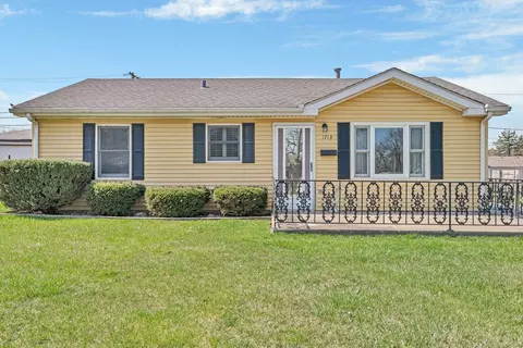 1713 Innercircle Dr, Crest Hill, IL 60403