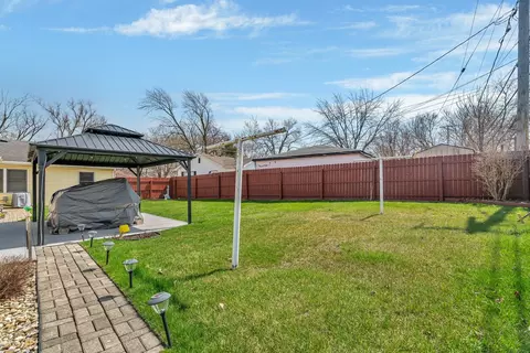 Exterior - 1713 Innercircle Dr, Crest Hill, IL 60403 photo 9 of 10