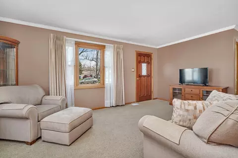 Living - 1713 Innercircle Dr, Crest Hill, IL 60403 photo 3 of 6
