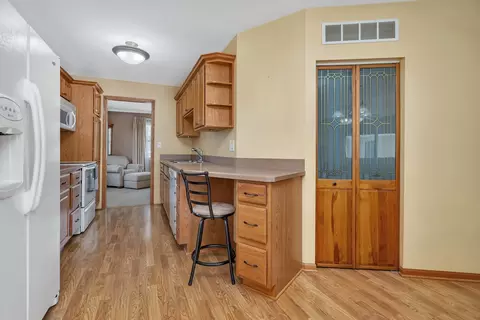 Kitchen - 1713 Innercircle Dr, Crest Hill, IL 60403 photo 4 of 4