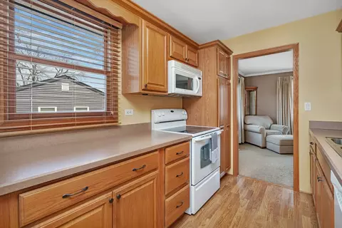 Kitchen - 1713 Innercircle Dr, Crest Hill, IL 60403 photo 1 of 4