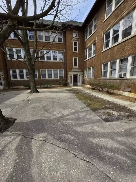 255 Wilcox St #106, Joliet, IL 60435