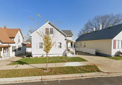 1028 Elizabeth St, Joliet, IL 60435