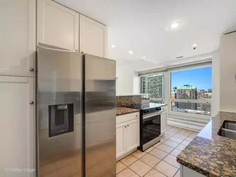57 E Delaware Pl #2005, Chicago, IL 60611 photo 14