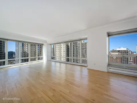 57 E Delaware Pl #2005, Chicago, IL 60611 photo 2