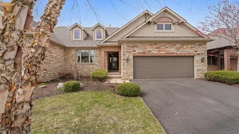 136 Callaway Cv, Loves Park, IL 61111