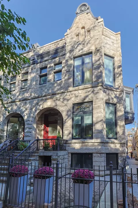 610 W Oakdale Ave, Chicago, IL 60657
