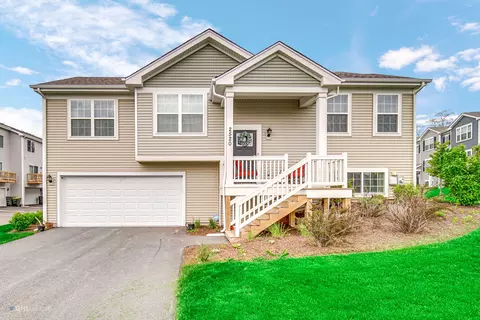 2520 Alison Ave, Pingree Grove, IL 60140