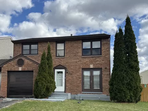 1354 Georgetown Dr, Carol Stream, IL 60188