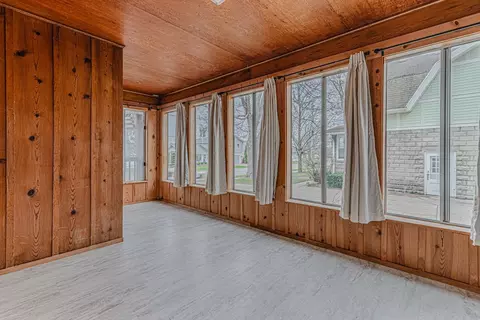1507 N Riverside Dr, Mchenry, IL 60050 photo 14