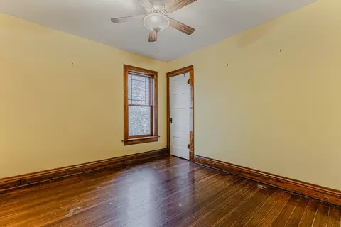1507 N Riverside Dr, Mchenry, IL 60050 photo 16