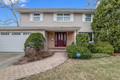 1432 Executive Ct, Glenview, IL 60026