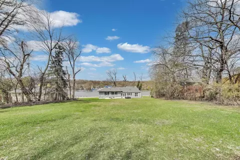 Exterior - 721 N River Rd, Algonquin, IL 60102 photo 7 of 7